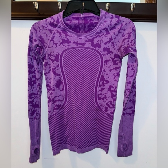 lululemon athletica Tops - Lululemon Swiftly Tech Long Sleeve Crew
Heathered Tender Violet Size 4